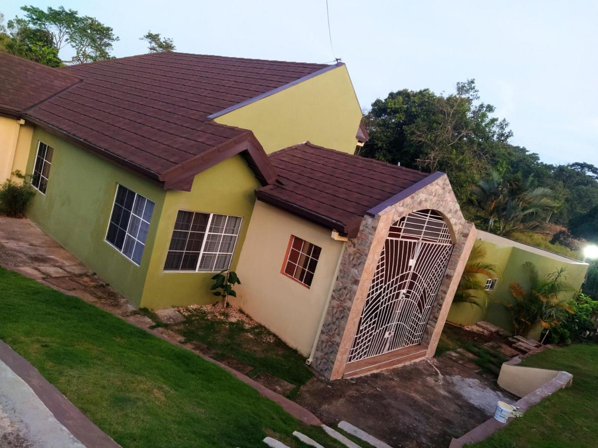 Gables Vacation Rentals With Private Gated Parking Onsite Knockpatrick Exterior foto