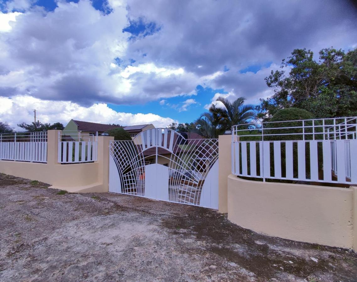 Gables Vacation Rentals With Private Gated Parking Onsite Knockpatrick Exterior foto