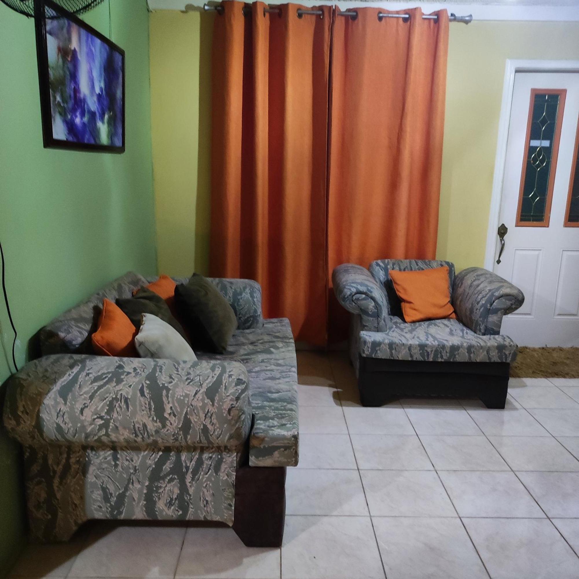 Gables Vacation Rentals With Private Gated Parking Onsite Knockpatrick Exterior foto